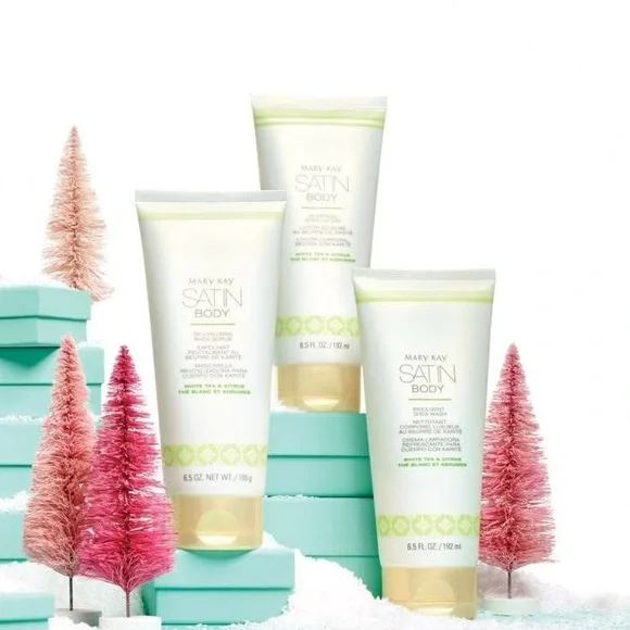 Mary Kay Satin Hands Trio with Green and White Packaging